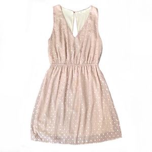 ✨Chic blush and gold dress 👗